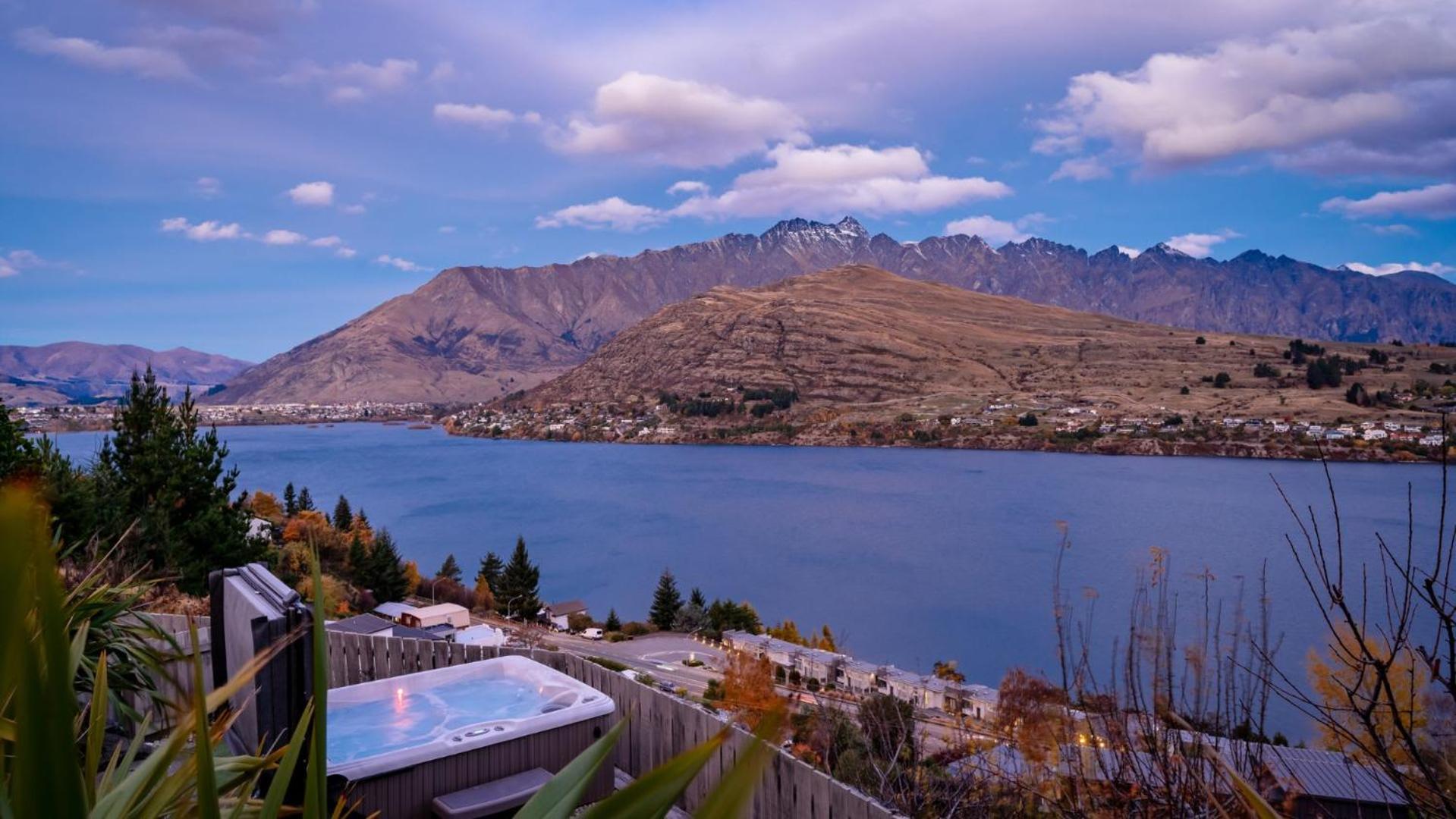 Tahuna Vista-Fire Place-Hot Tub -Free Parking -Bbq Queenstown Extérieur photo